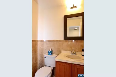 31 Willow Wood Square 31 #31, East Rutherford, NJ 07073 - Photo 6