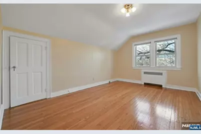 40 Clinton Avenue, Tenafly, NJ 07670 - Photo 20