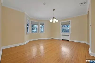 40 Clinton Avenue, Tenafly, NJ 07670 - Photo 14