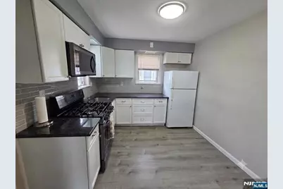 166 Carmita Avenue 2 #2, Rutherford, NJ 07070 - Photo 2