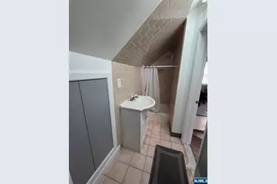 166 Carmita Avenue 2 #2, Rutherford, NJ 07070 - Photo 24