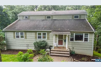 16 Pennsylvania Avenue, Montvale, NJ 07645 - Photo 34