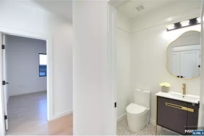 35 Henry Avenue 2nd Floor #2nd Floor, Palisades Park, NJ 07650 - Photo 14