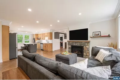 521 Sicomac Avenue, Wyckoff Township, NJ 07481 - Photo 6