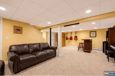 521 Sicomac Avenue, Wyckoff Township, NJ 07481 - Photo 28