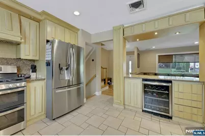 379 Leonard Drive, New Milford, NJ 07646 - Photo 16