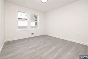 131 Lindsley Pl, East Orange, NJ 07017 - Photo 16
