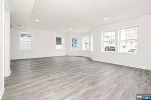 131 Lindsley Pl, East Orange, NJ 07017 - Photo 10