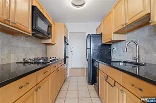 6600 JFK Blvd E, West New York, NJ 07093 - Photo 12