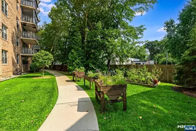 530 Valley Road 5M #5M, Montclair, NJ 07043 - Photo 22