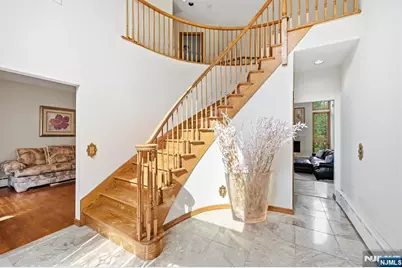 27 Sparrowbush Road, Mahwah, NJ 07430 - Photo 2