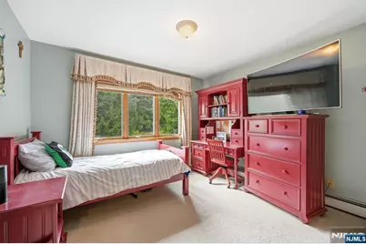 27 Sparrowbush Road, Mahwah, NJ 07430 - Photo 22