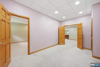 27 Sparrowbush Road, Mahwah, NJ 07430 - Photo 24