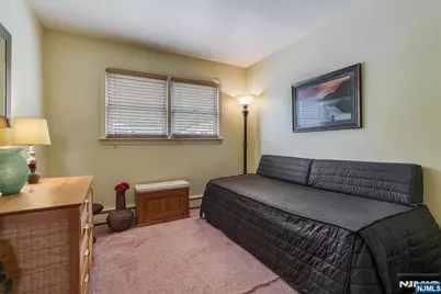 20 Moos Lane, Bergenfield, NJ 07621 - Photo 18