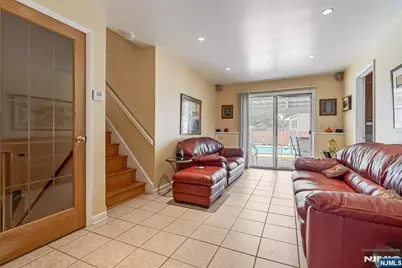 20 Moos Lane, Bergenfield, NJ 07621 - Photo 14