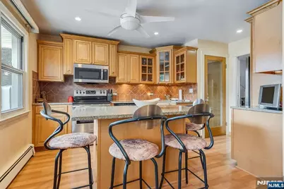 20 Moos Lane, Bergenfield, NJ 07621 - Photo 10