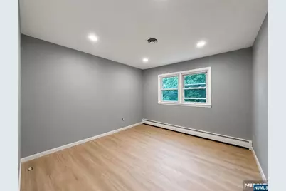 28 Carr Street 1 #1, Pompton Lakes, NJ 07442 - Photo 10