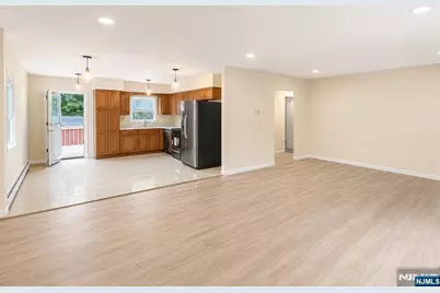 28 Carr Street 1 #1, Pompton Lakes, NJ 07442 - Photo 6