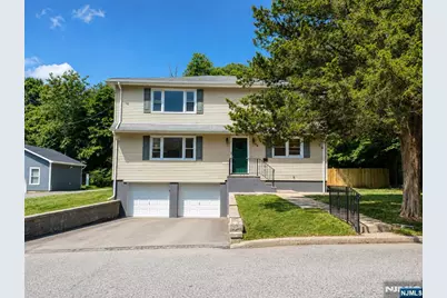 28 Carr Street 1 #1, Pompton Lakes, NJ 07442 - Photo 2