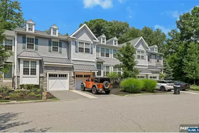 28 Masterson Court, Waldwick, NJ 07463 - Photo 1