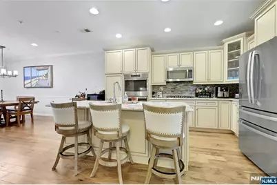 28 Masterson Court, Waldwick, NJ 07463 - Photo 8