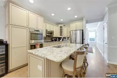 28 Masterson Court, Waldwick, NJ 07463 - Photo 10