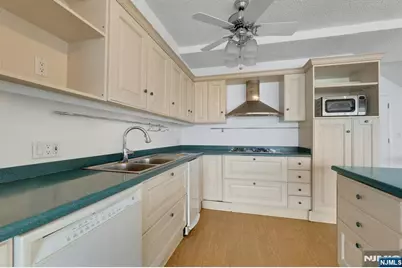 3 Horizon Road 1406 #1406, Fort Lee, NJ 07024 - Photo 16