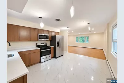 28 Carr Street 2 #2, Pompton Lakes, NJ 07442 - Photo 8