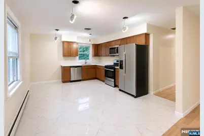 28 Carr Street 2 #2, Pompton Lakes, NJ 07442 - Photo 6