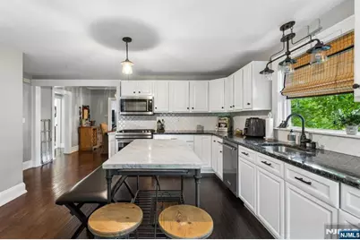 160 Packard Avenue, Wyckoff Township, NJ 07481 - Photo 10