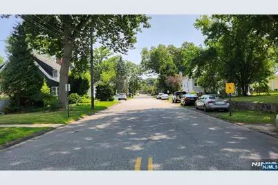 48 Cortland Place Fl 2 #FL 2, Tenafly, NJ 07670 - Photo 6