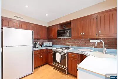 4-29 Summit Avenue, Fair Lawn, NJ 07410 - Photo 4