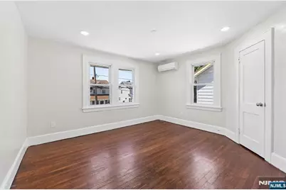 275 Farrant Terrace, Teaneck Township, NJ 07666 - Photo 22