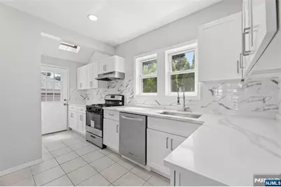 275 Farrant Terrace, Teaneck Township, NJ 07666 - Photo 6