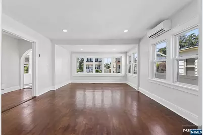 275 Farrant Terrace, Teaneck Township, NJ 07666 - Photo 16