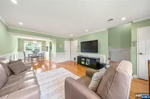 122 Parkview Dr 7, Teaneck Township, NJ 07666 - Photo 4