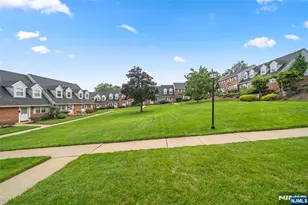 122 Parkview Dr 7, Teaneck Township, NJ 07666 - Photo 16