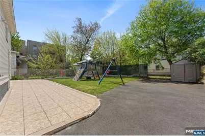 15 Putnam Place, Clifton, NJ 07011 - Photo 30