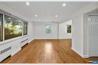 160 Magnolia Avenue, Cresskill, NJ 07626 - Photo 12