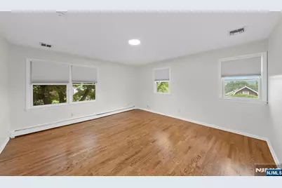160 Magnolia Avenue, Cresskill, NJ 07626 - Photo 18