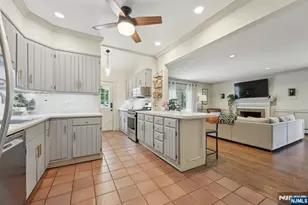 211 Pinelynn Rd, Glen Rock, NJ 07452 - Photo 4