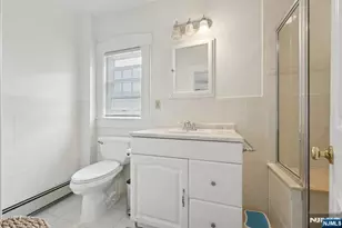 211 Pinelynn Rd, Glen Rock, NJ 07452 - Photo 10