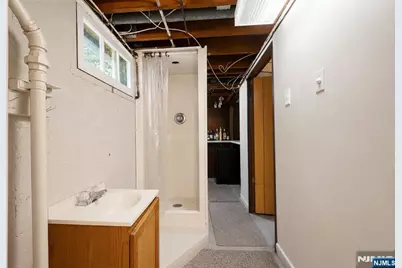 110 Patricia Place, Clifton, NJ 07012 - Photo 16