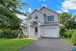 14 Summit Ct, Hackensack, NJ 07601 - Photo 1