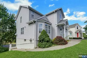 14 Summit Ct, Hackensack, NJ 07601 - Photo 4
