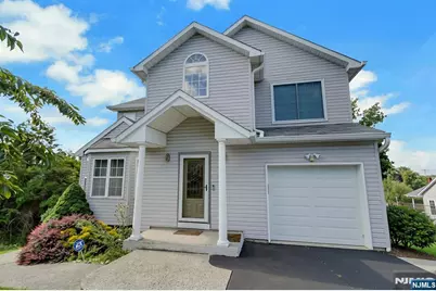 14 Summit Court, Hackensack, NJ 07601 - Photo 2