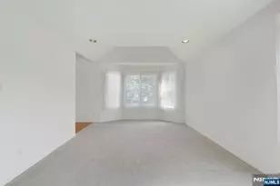 14 Summit Ct, Hackensack, NJ 07601 - Photo 8