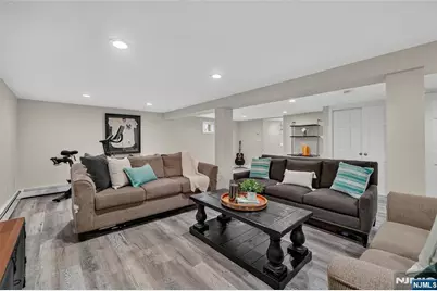 60 Moore Avenue, Waldwick, NJ 07463 - Photo 18
