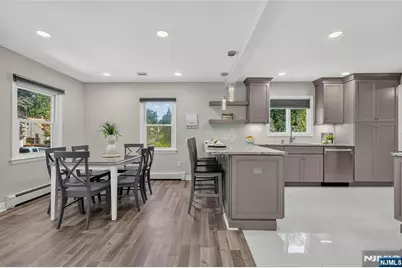 60 Moore Avenue, Waldwick, NJ 07463 - Photo 2
