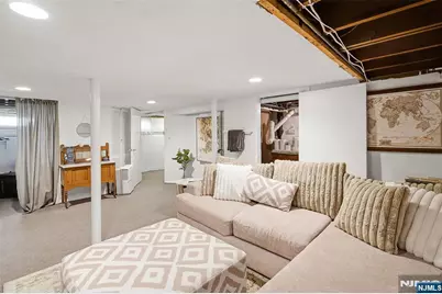11 Monroe Avenue, Roseland, NJ 07068 - Photo 24